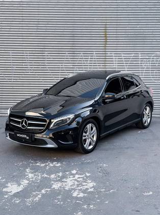 MERCEDES-BENZ GLA 200 1.6 CGI VISION BLACK EDITION 16V TURBO GASOLINA 4P AUTOMÁTICO